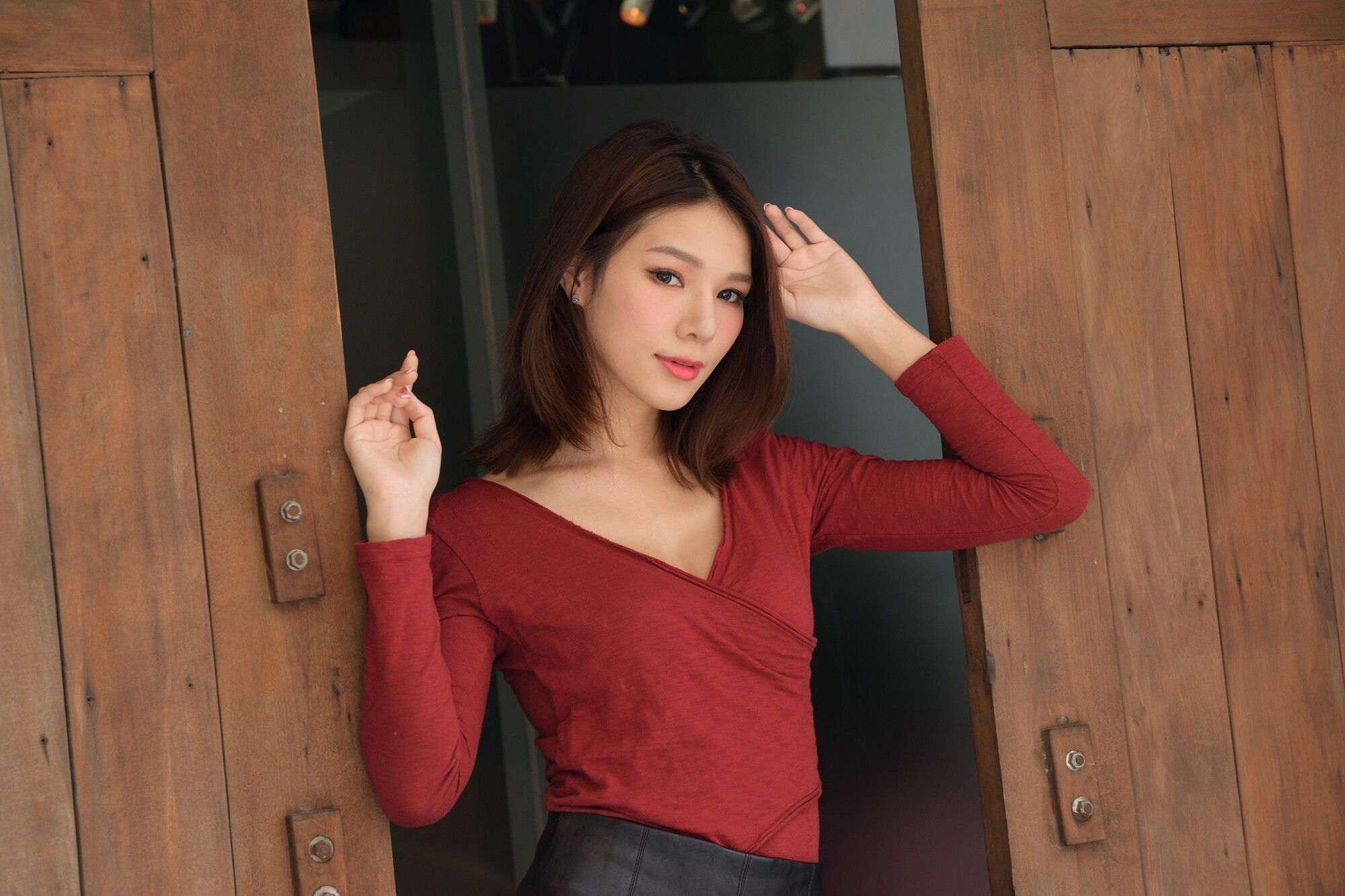 [台湾网红美女] Kate - 外拍超短皮裙系列 写真集